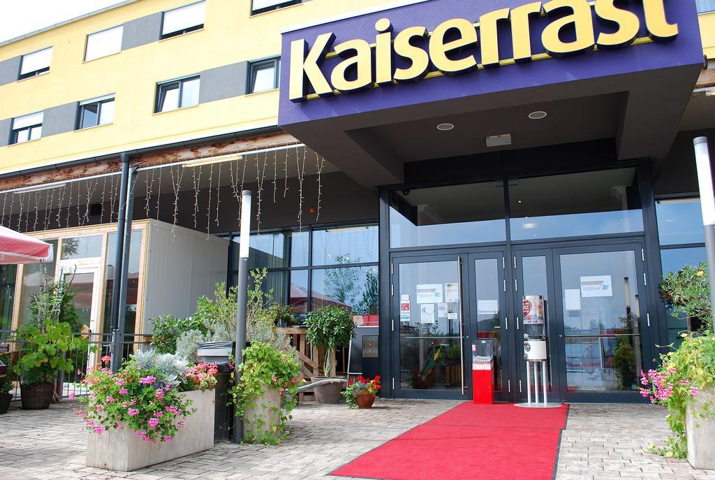 Kaiserrast Stockerau Esterno foto