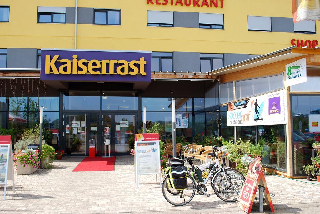 Kaiserrast Stockerau Esterno foto